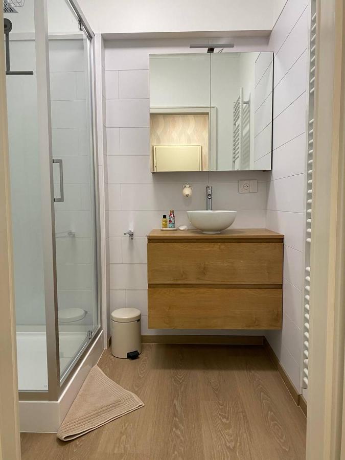 Studio Montaigne เลียจ ภายนอก รูปภาพ