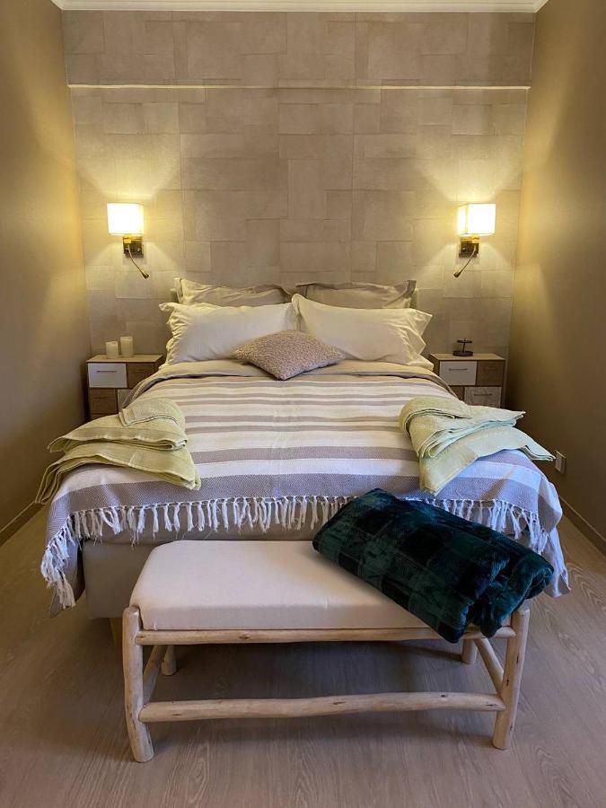 Studio Montaigne เลียจ ภายนอก รูปภาพ