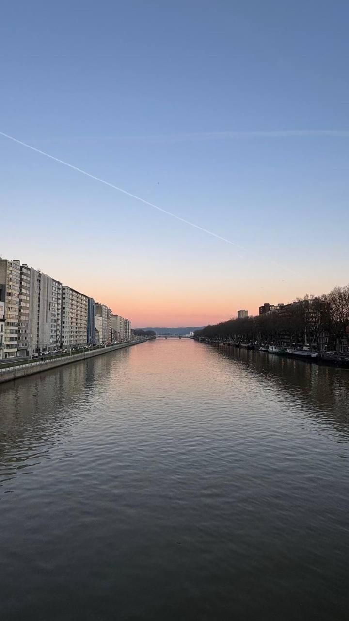 Studio Montaigne เลียจ ภายนอก รูปภาพ